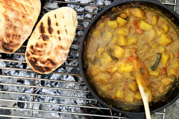 Kartoffelcurry aus dem Dutch Oven