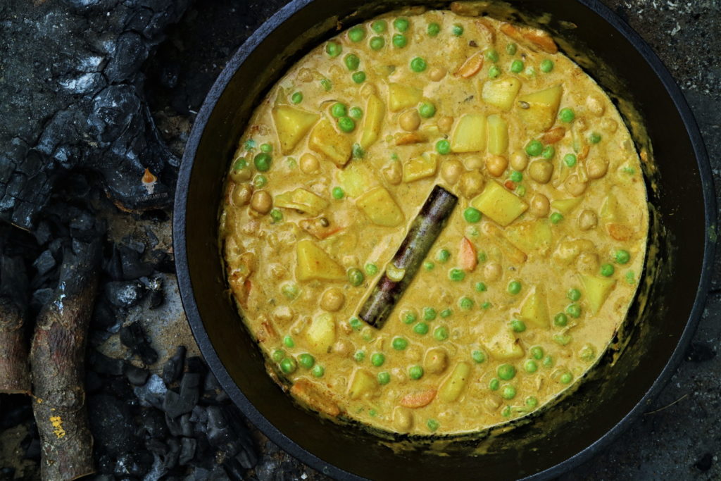 Kichererbsen Curry aus dem Dutch Oven