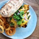 Naan Burger mit Huhn