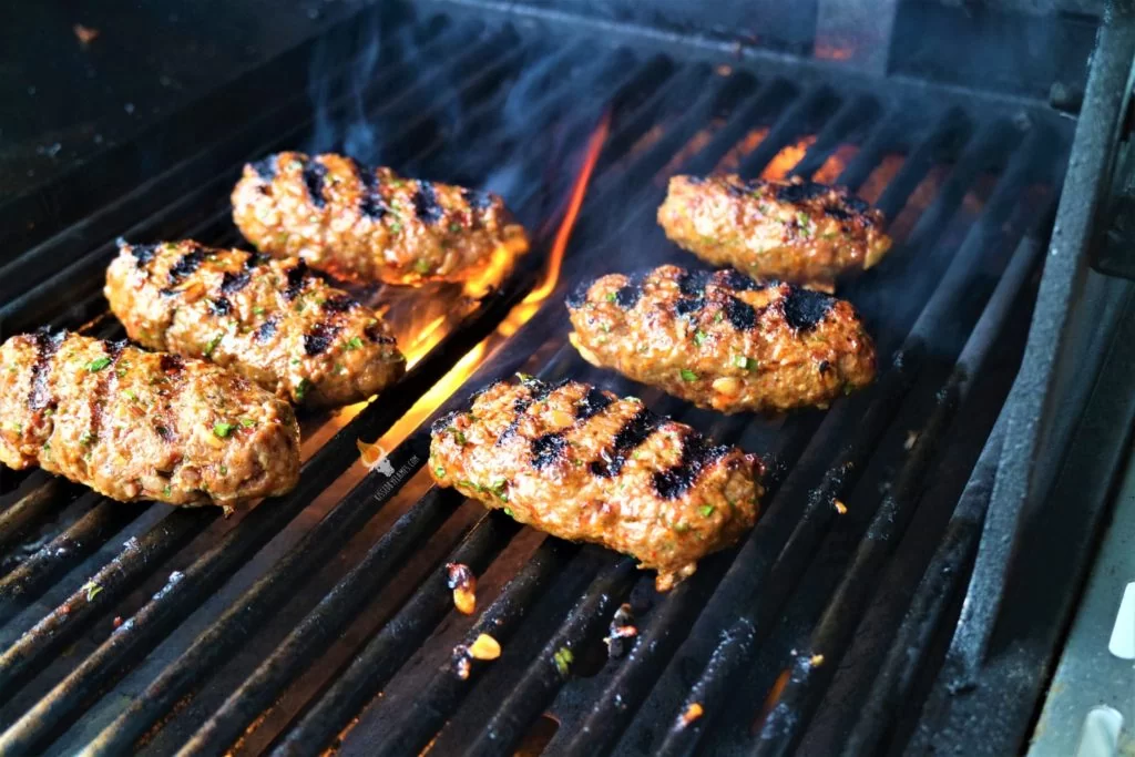 Köfte grillen